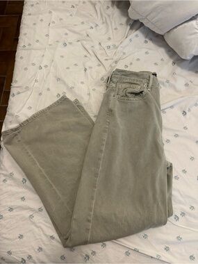 GAP Wide-Leg Jeans in Sage Green